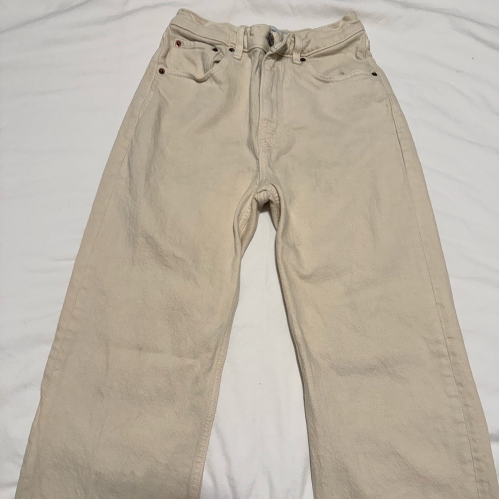 Abercrombie and Fitch Cream 90s Relaxed Jean High Rise